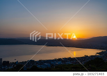 【サンセット素材】立石公園から見るサンセット【長野県】 103271403