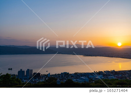 【サンセット素材】立石公園から見るサンセット【長野県】 103271404