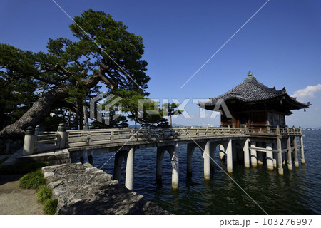 海門山満月寺　浮御堂 103276997
