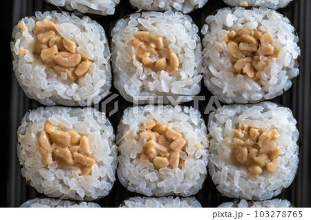 納豆巻き - 寿司、日本食 103278765
