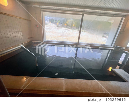 湯船から眺める妙高山 展望温泉浴場 大浴場 湯船から眺める妙高山 展望温泉浴場 大浴場 103279616