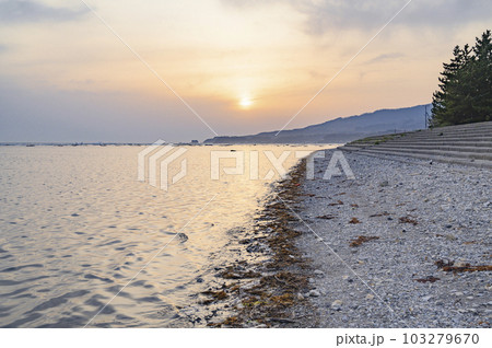 秋田 鵜ノ崎海岸の夕景 秋田 鵜ノ崎海岸の夕景 103279670