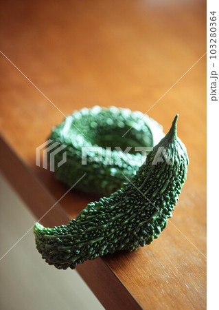 黄昏ゴーヤー 黄昏ゴーヤー 103280364