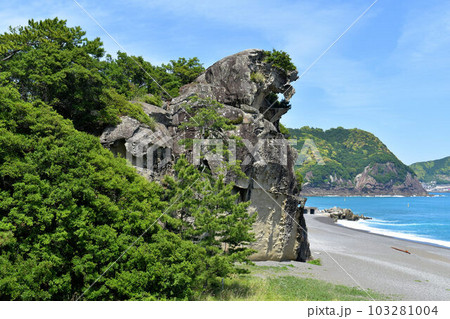 世界遺産の獅子岩 103281004