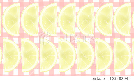 ギンガムチェックの背景に半分にカットされたスライスレモンのイラスト素材 103282949
