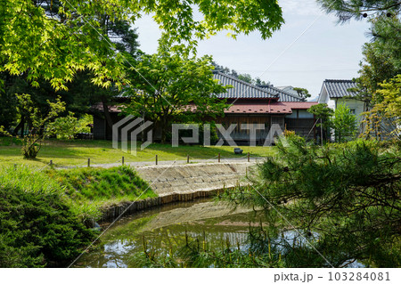 新緑の美しい奉先堂公園・五十公野御茶屋庭園(新潟県新発田市) 新緑の美しい奉先堂公園・五十公野御茶屋庭園(新潟県新発田市) 103284081