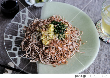焼き茄子とたっぷりのおろし生姜のぶっかけ蕎麦 焼き茄子とたっぷりのおろし生姜のぶっかけ蕎麦 103288592