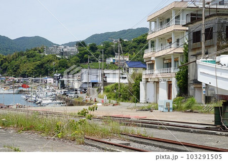 静岡県伊東市の宇佐美港周辺の風景 静岡県伊東市の宇佐美港周辺の風景 103291505