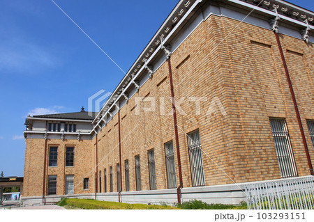 京都市京セラ美術館　京都市美術館　美術館　京都市　観光地 103293151