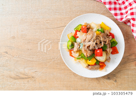 Stir Fried Pork with Black Pepper Stir Fried Pork with Black Pepper 103305479