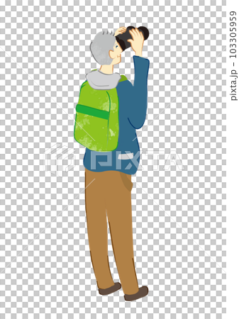 双眼鏡を覗く笑顔のシニア人物　男性 103305959