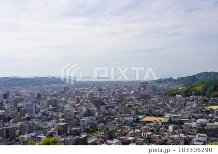 松山城天守から眺める新緑の松山市内360度 松山城天守から眺める新緑の松山市内360度 103306290