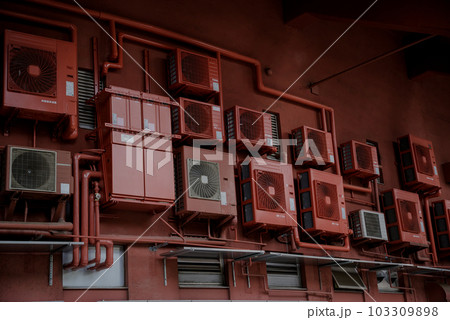 空調機たち 103309898