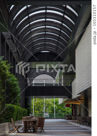 赤坂1丁目のビル内の都市風景 103310157