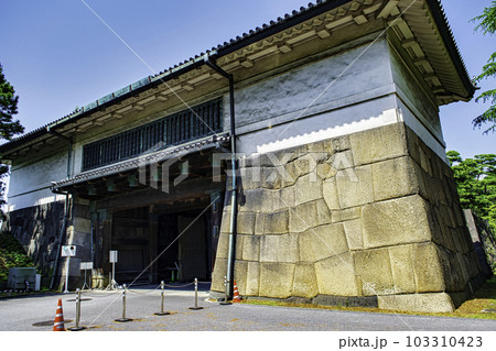 皇居 吹上御苑 桔梗門(ききょうもん) 皇居 吹上御苑 桔梗門(ききょうもん) 103310423