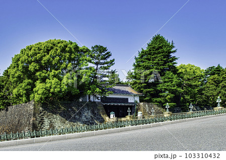 皇居　二重橋　正門石橋 103310432