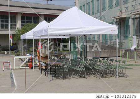 運動会の朝 103312378