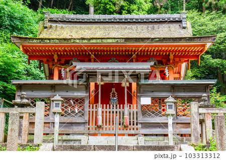 京都市山科区の山科神社 本殿 京都市山科区の山科神社 本殿 103313312