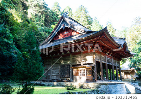 【中国三十三観音霊場】第二十五番　鰐淵寺　秋の日の根本堂2　島根県出雲市 103313465