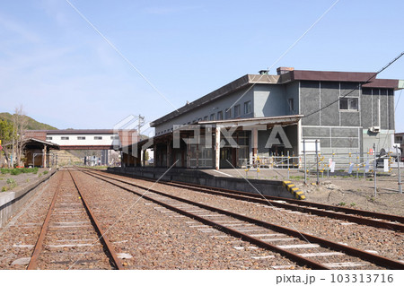 留萌本線　留萠駅元駅構内　2023年4月1日廃止（通路から撮影） 103313716