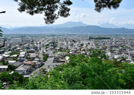 高台から眺める須坂市の風景 103315948