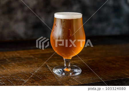 グラスビール　クラフトビール 103324080
