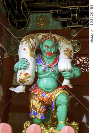日光山輪王寺大猶院夜叉門の風神像 日光山輪王寺大猶院夜叉門の風神像 103326465