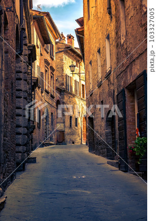 Narrow street in Montepulciano Tuscany, Italy Narrow street in Montepulciano Tuscany, Italy 103327005