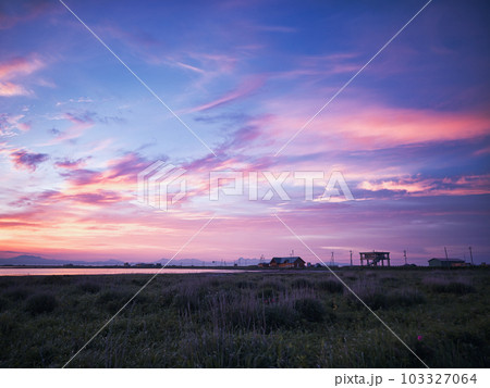 夕焼けの空 103327064
