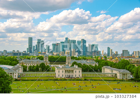 カナリーワーフのきれいな建物 カナリーワーフのきれいな建物 103327384