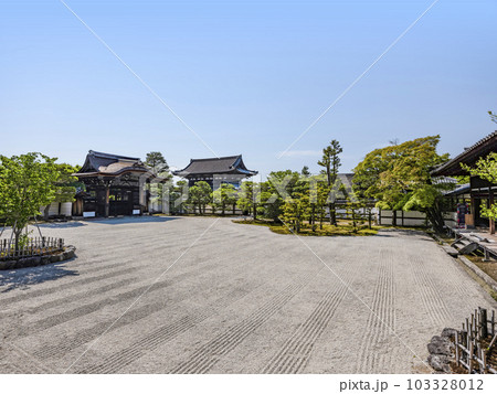 総本山仁和寺 南庭 総本山仁和寺 南庭 103328012