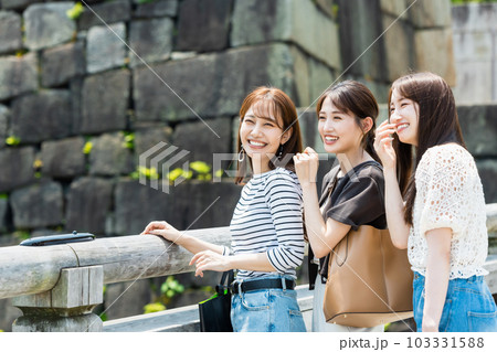 女子旅  大阪城の観光 103331588