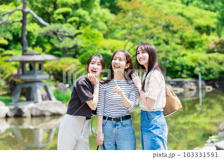 女子旅  大阪城の観光 103331591