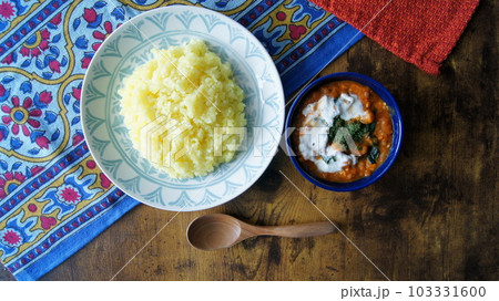 中東料理イメージ煮込み料理俯瞰2 103331600