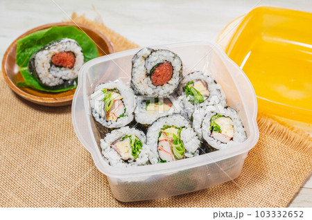 お弁当のおにぎらず お弁当のおにぎらず 103332652