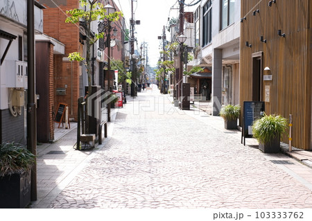 松江京店商店街通りの景色 103333762