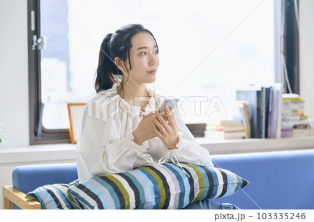 ライフスタイルシーン ライフスタイルシーン 103335246