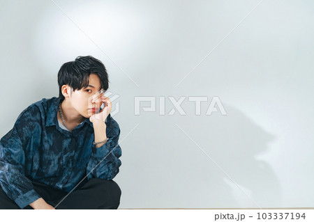 男性のファッションポートレート メンズコスメ スキンケア 男性のファッションポートレート メンズコスメ スキンケア 103337194