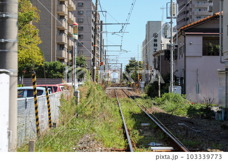 山口県　宇部市　JR宇部線宇部新川駅方面の風景 103339773