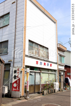 JR敦賀駅　敦賀駅　敦賀市内　敦賀市街地　敦賀　福井県　敦賀駅前　敦賀街並み　敦賀市マップ　標識 103340553