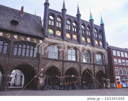 リューベック　マルクト広場の風景 103341085