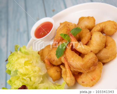 Recipe for shrimp fritters in sweet and sour sauce Recipe for shrimp fritters in sweet and sour sauce 103341343