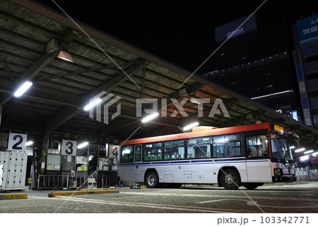 新潟　新潟市　新潟駅万代口バスターミナル　夜景 103342771