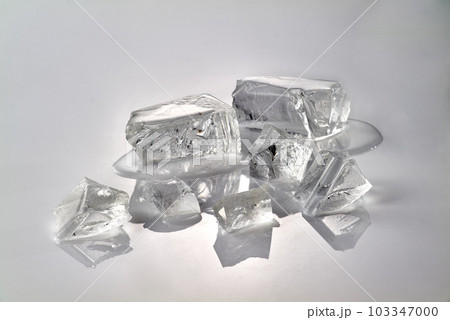 氷 103347000