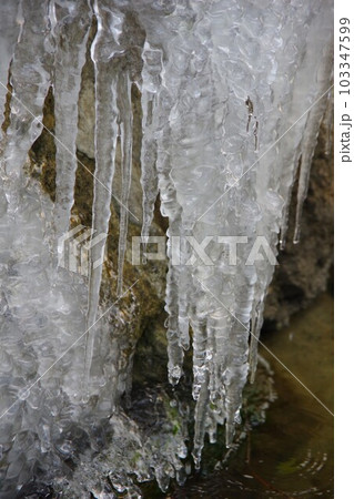 つらら つらら 103347599