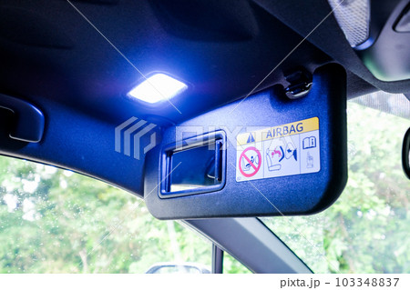 自動車のバニティランプ 103348837