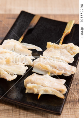 美味しい焼鳥軟骨串 103352298