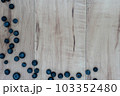 ブルーベリーとコピースペース3 103352480