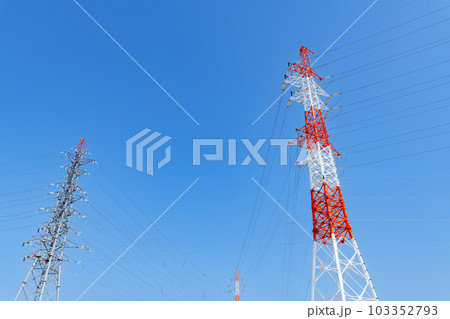 重要な社会インフラである送電線(エネルギーイメージ) 重要な社会インフラである送電線(エネルギーイメージ) 103352793