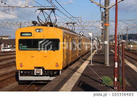 ［JR-D］山陰本線115系（伯備線直通） 103356483